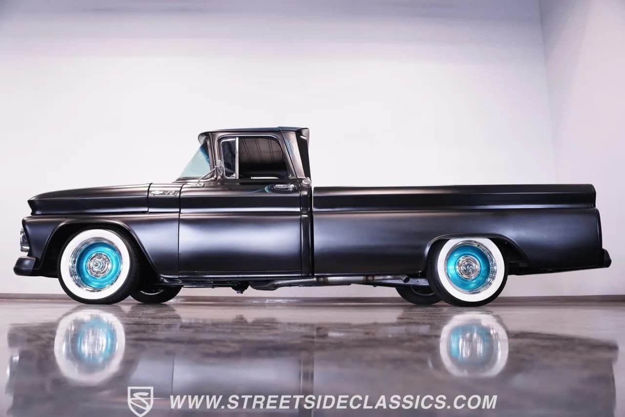 1962 Chevrolet C10 - Thumbnail 8