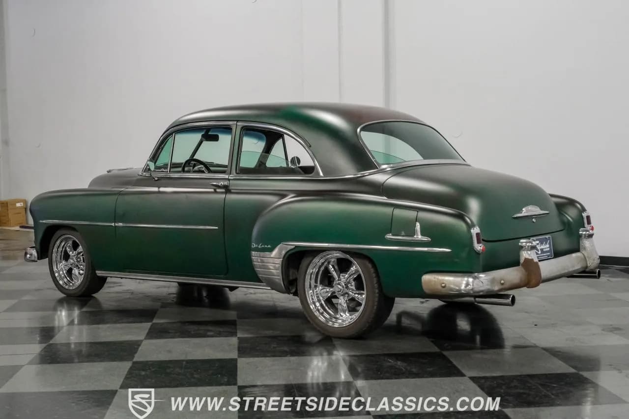 1952 Chevrolet Fleetline Patina Restomod - Thumbnail 7