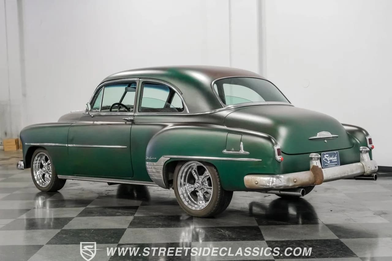 1952 Chevrolet Fleetline Patina Restomod - Thumbnail 8