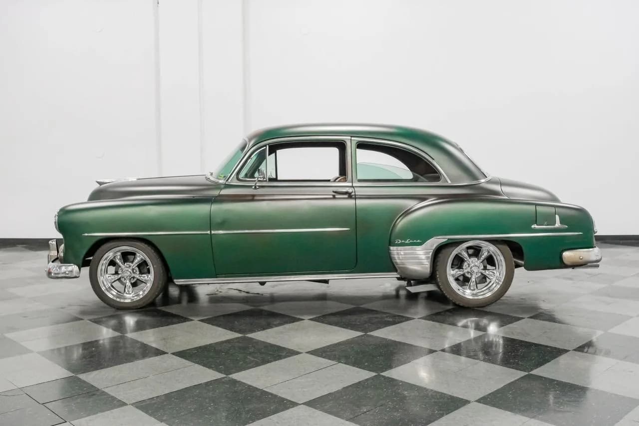 1952 Chevrolet Fleetline Patina Restomod - Thumbnail 2