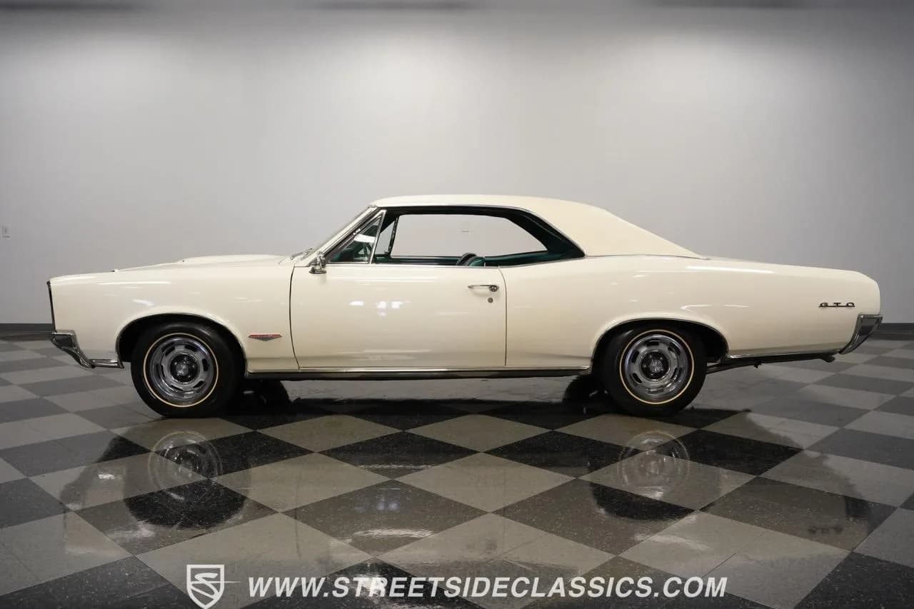 1966 Pontiac GTO Tri Power - Thumbnail 7