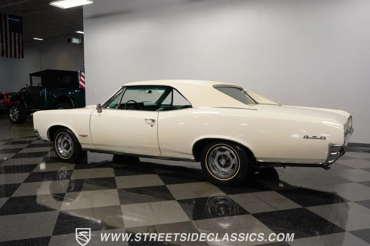 1966 Pontiac GTO Tri Power - Thumbnail 8