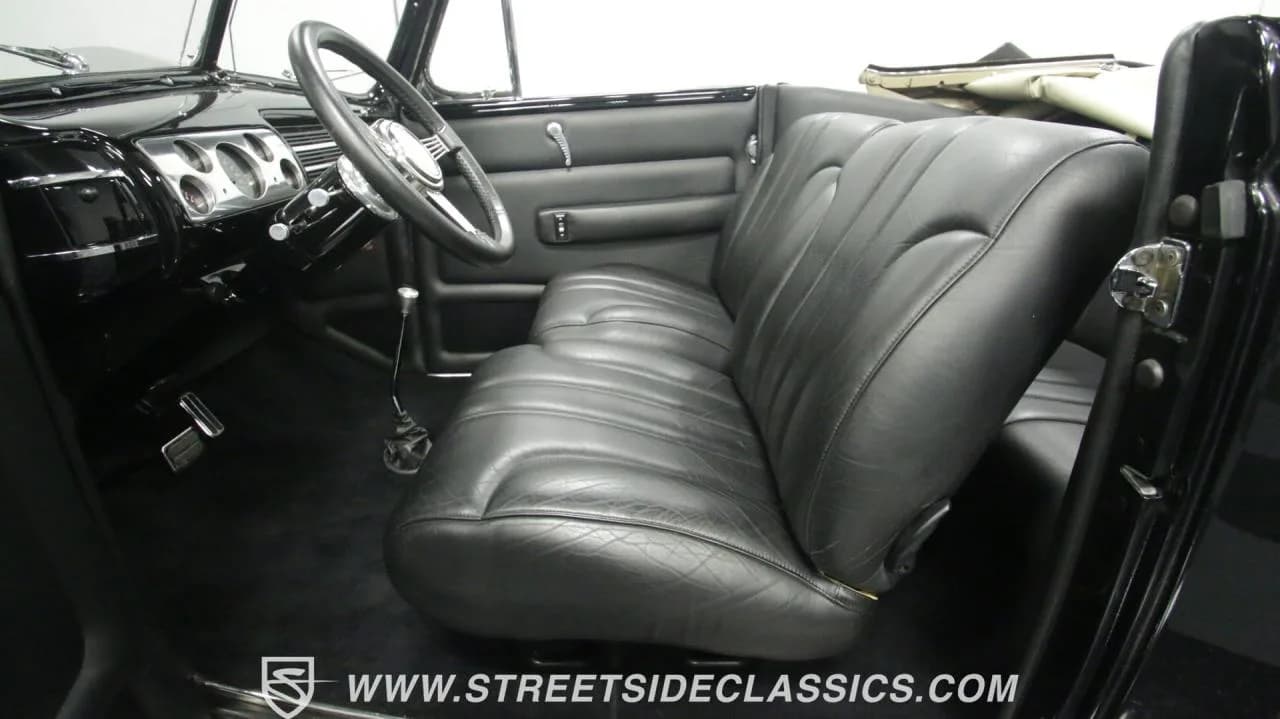 1940 Ford Deluxe Convertible - Thumbnail 4