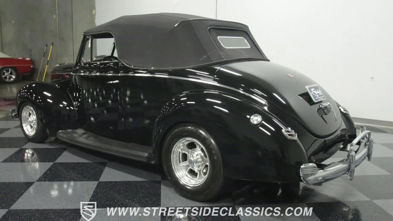 1940 Ford Deluxe Convertible - Thumbnail 8