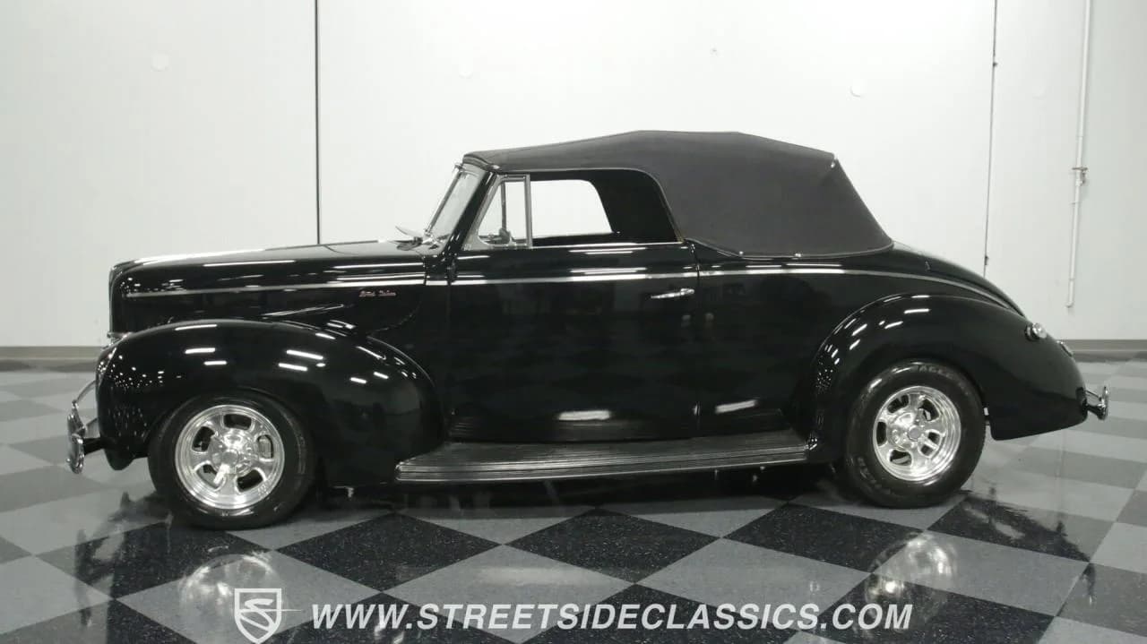 1940 Ford Deluxe Convertible - Thumbnail 2