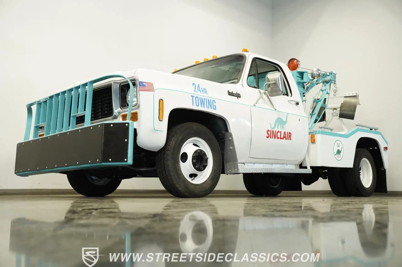 1973 Chevrolet C30 Wrecker - Thumbnail 5