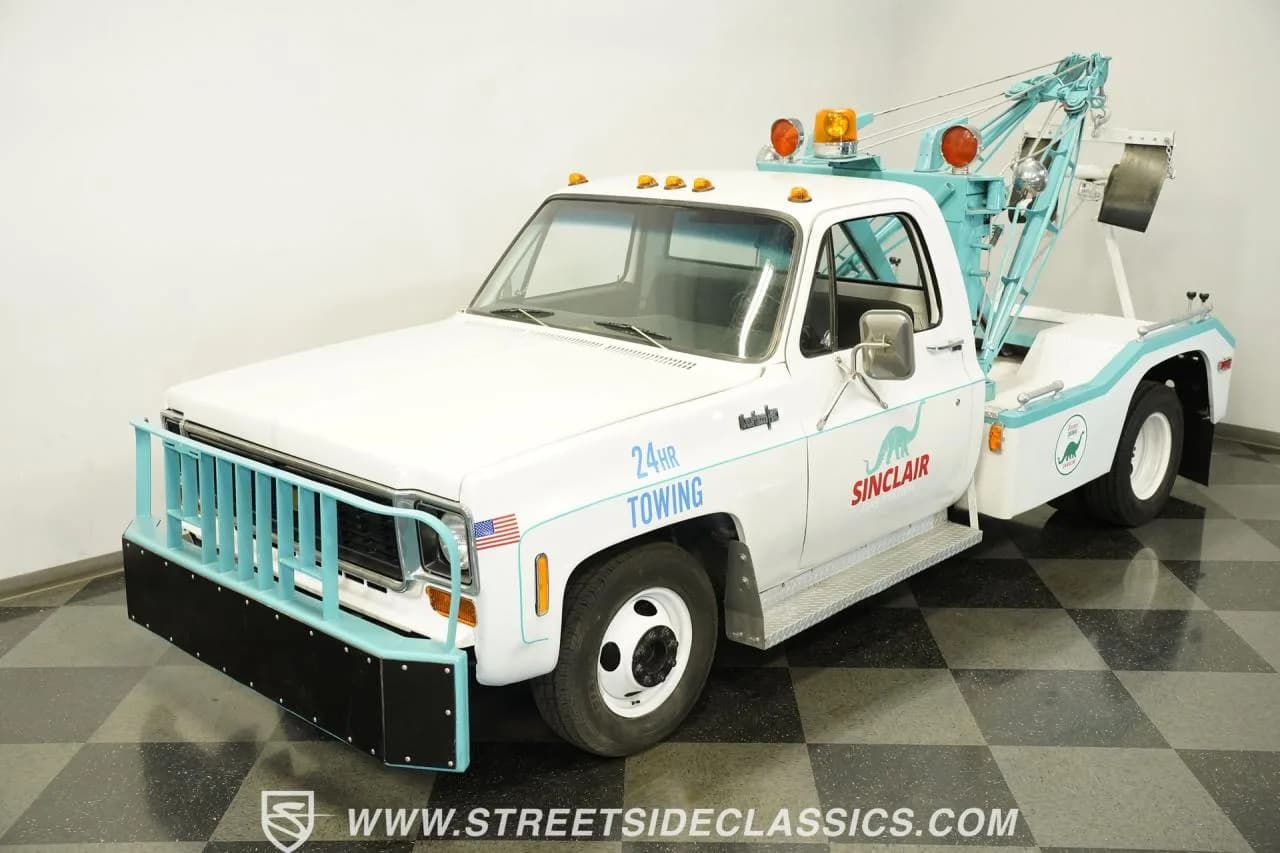 1973 Chevrolet C30 Wrecker - Thumbnail 7