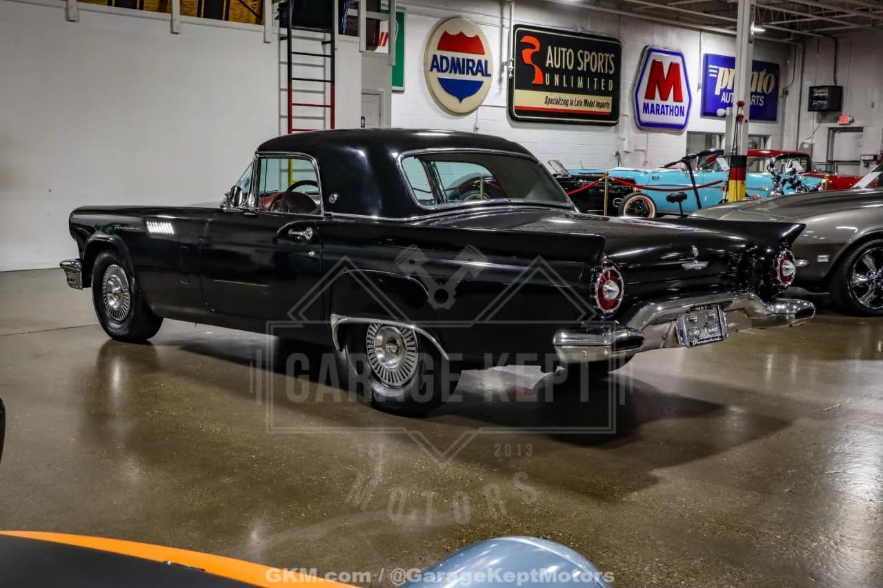 1957 Ford Thunderbird - Thumbnail 7