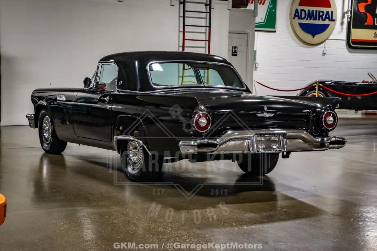 1957 Ford Thunderbird - Thumbnail 8