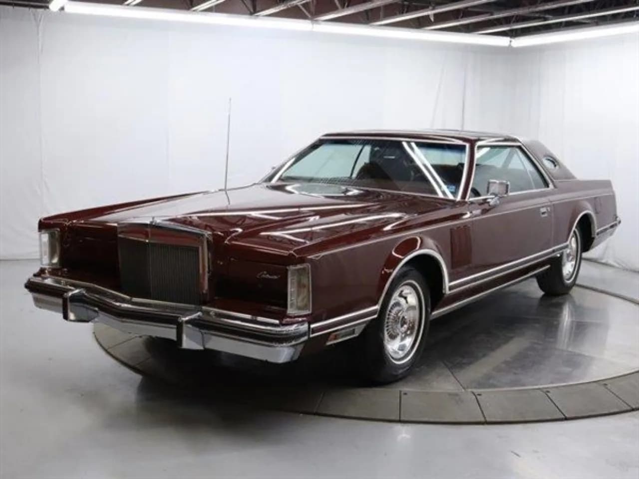 1977 Lincoln Continental Mark V - Thumbnail 2