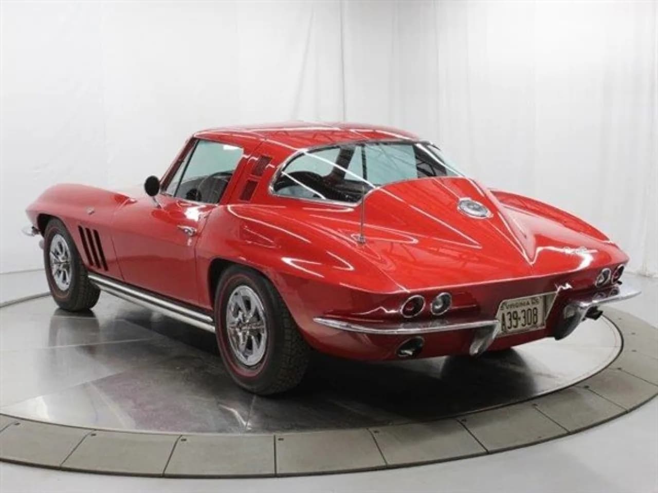 1965 Chevrolet Corvette Stingray - Thumbnail 5