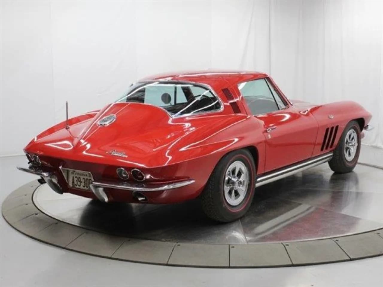 1965 Chevrolet Corvette Stingray - Thumbnail 7