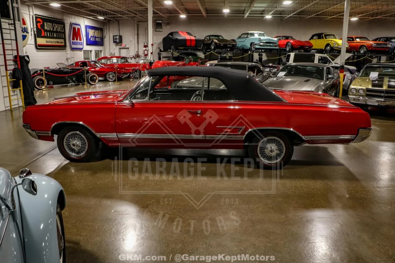 1965 Oldsmobile Cutlass 442 Convertible - Thumbnail 5