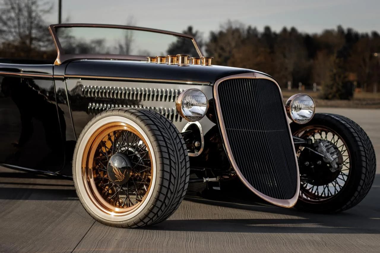 1933 Ford Hot Rod - Thumbnail 3
