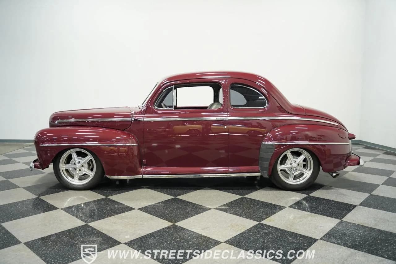 1948 Ford Coupe - Thumbnail 7