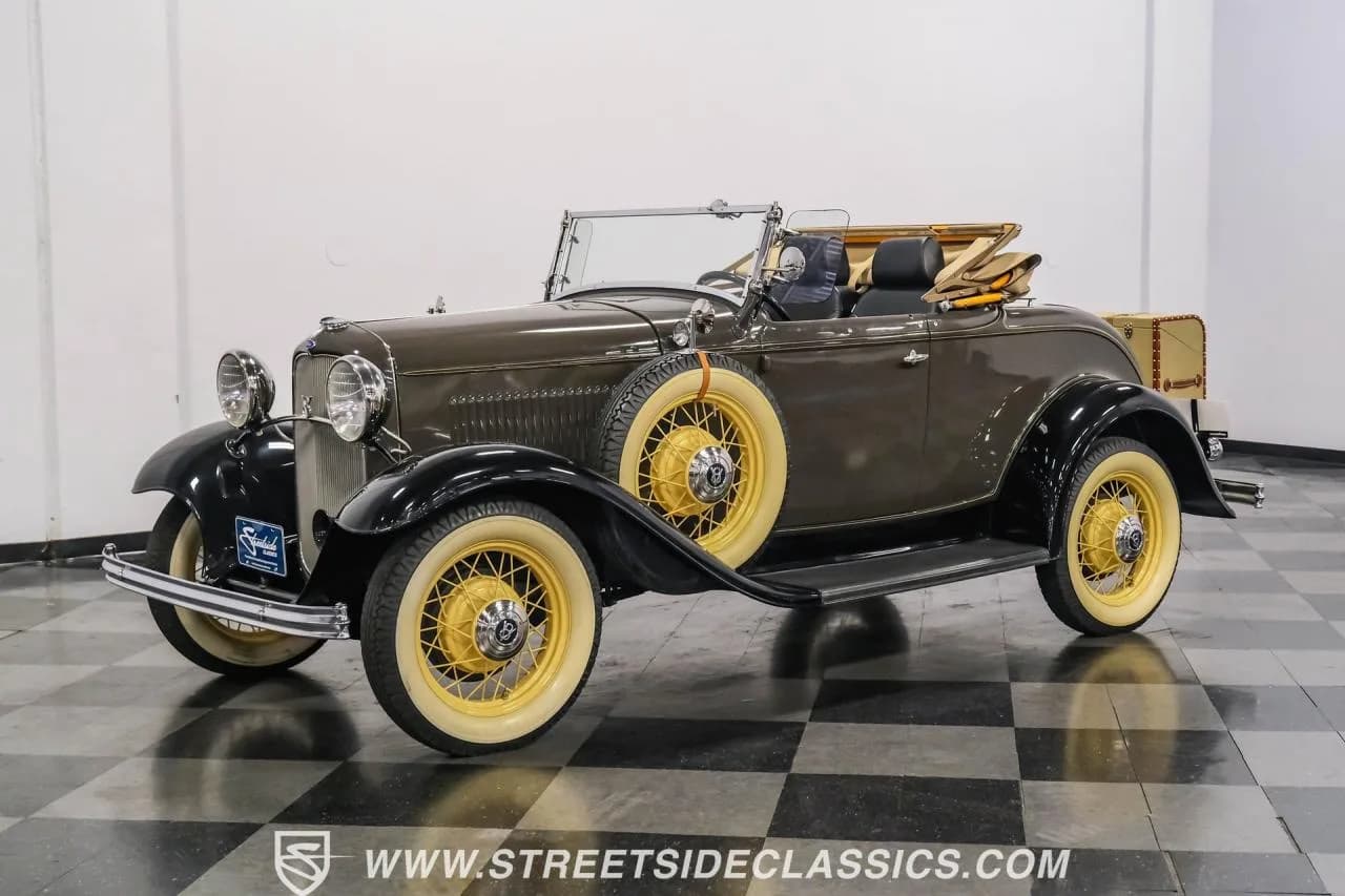 1932 Ford Model 18 V-8 Roadster Deluxe - Thumbnail 5