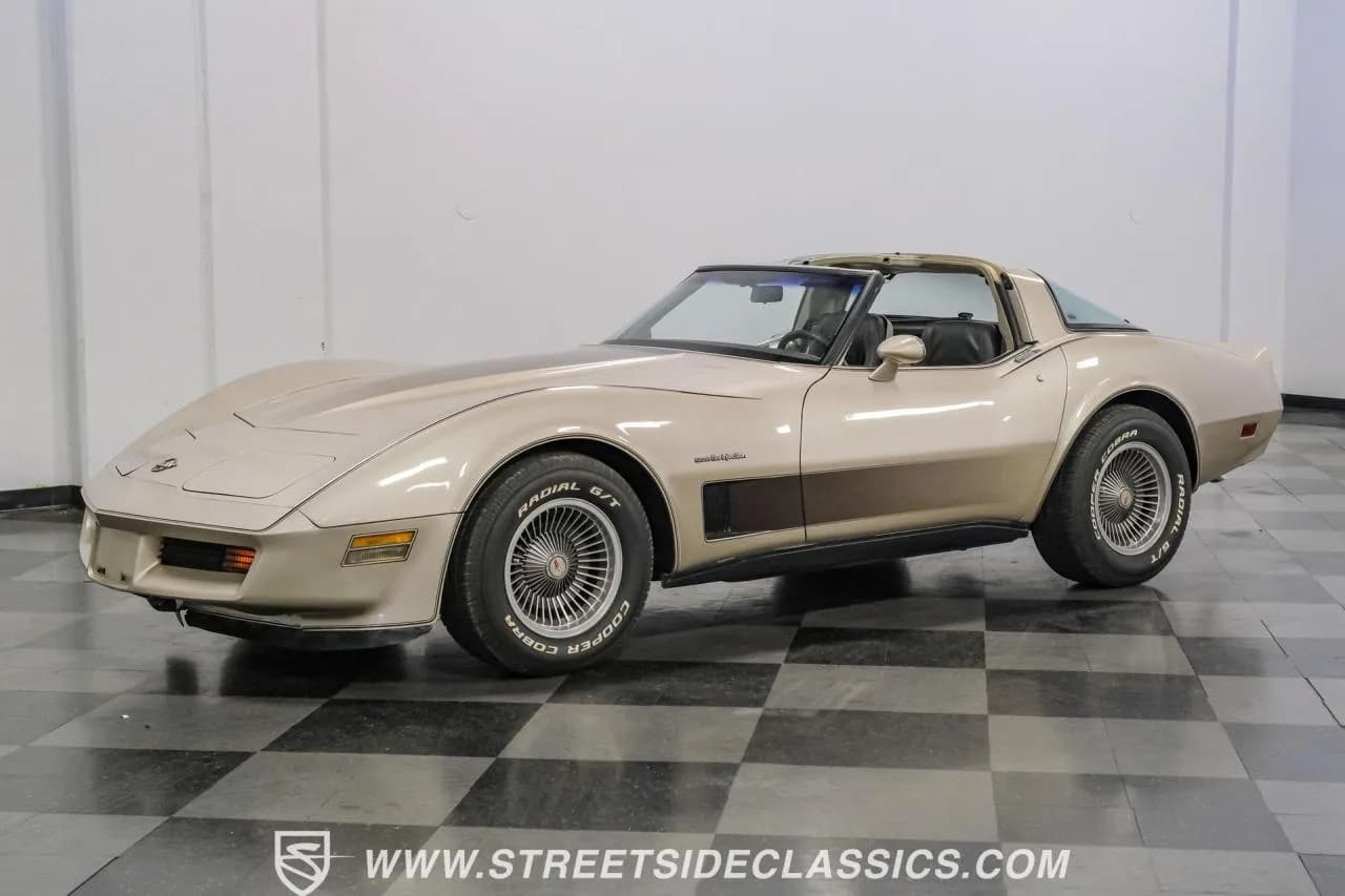1982 Chevrolet Corvette Collectors Edition - Thumbnail 5