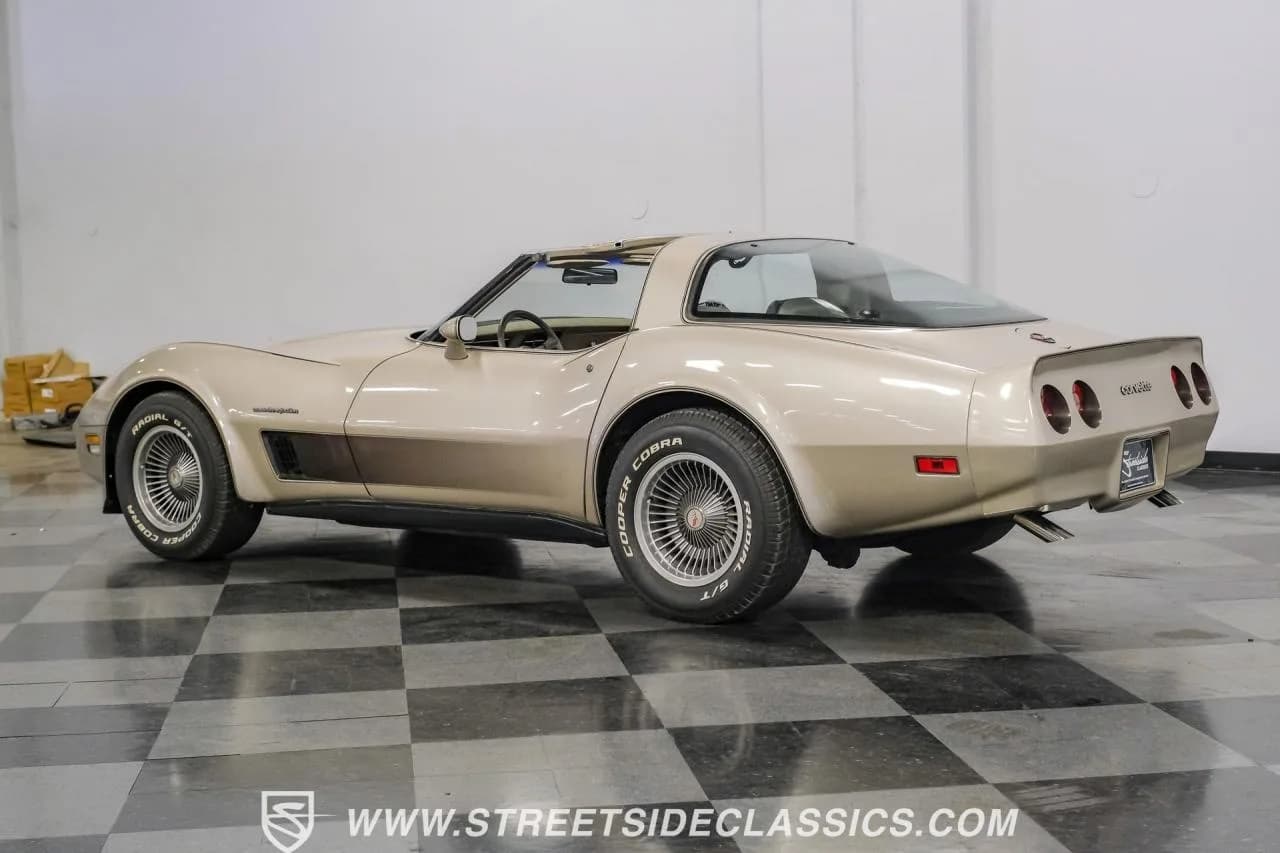 1982 Chevrolet Corvette Collectors Edition - Thumbnail 7