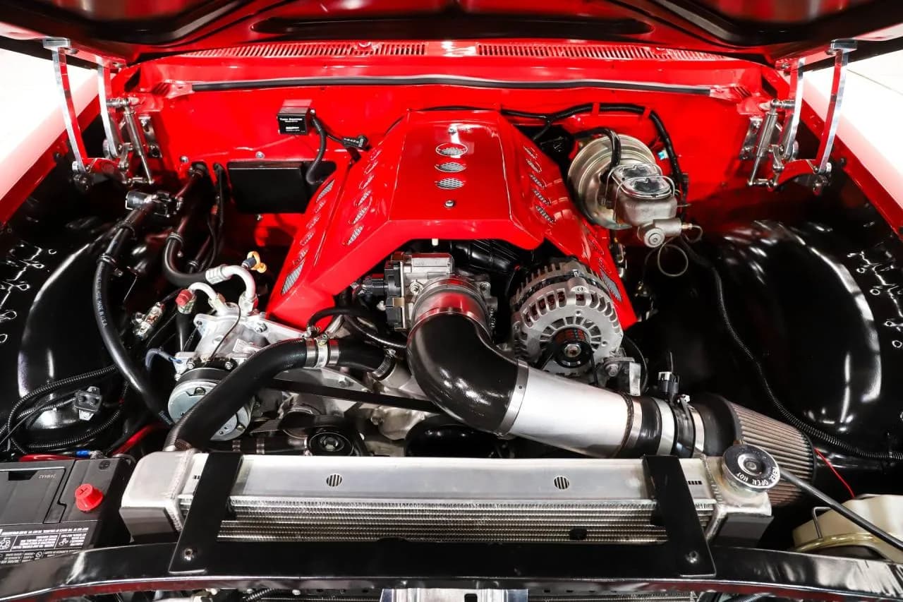 1961 Chevrolet Biscayne Restomod - Thumbnail 5