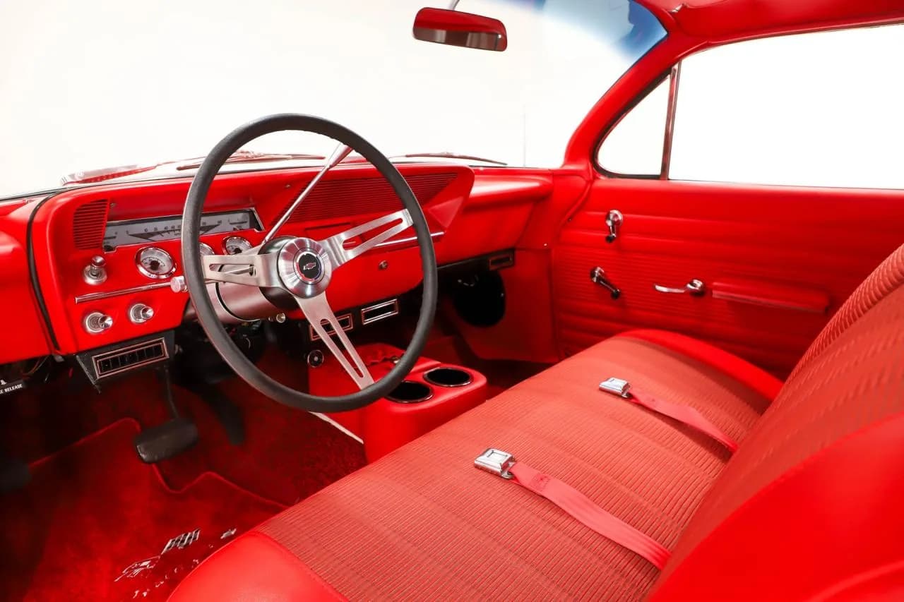 1961 Chevrolet Biscayne Restomod - Thumbnail 2
