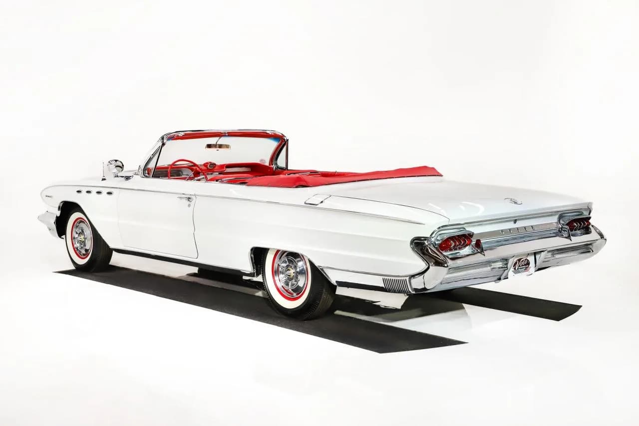 1961 Buick Electra 225 - Thumbnail 7