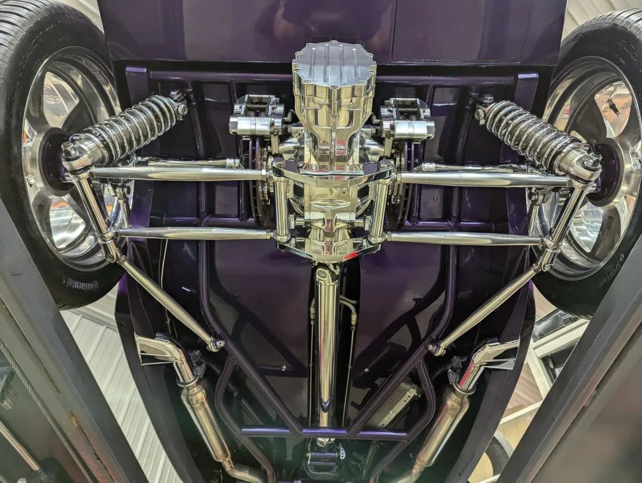 1933 Ford Speedster - Thumbnail 3