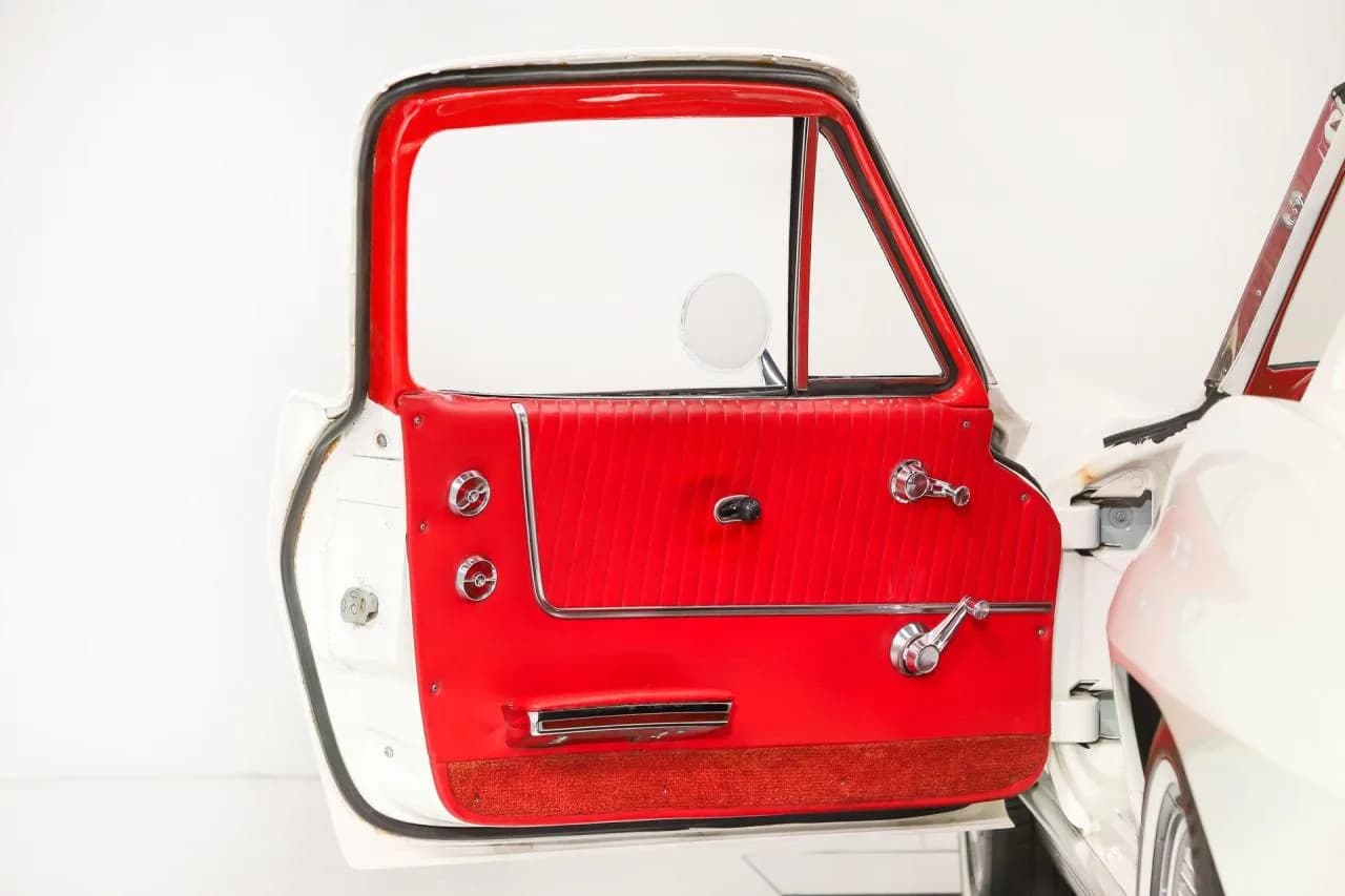 1963 Chevrolet Corvette - Thumbnail 7