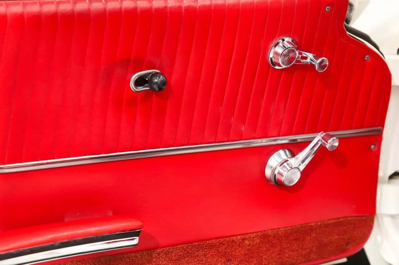 1963 Chevrolet Corvette - Thumbnail 8