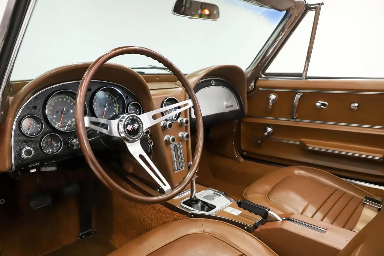1967 Chevrolet Corvette - Thumbnail 2