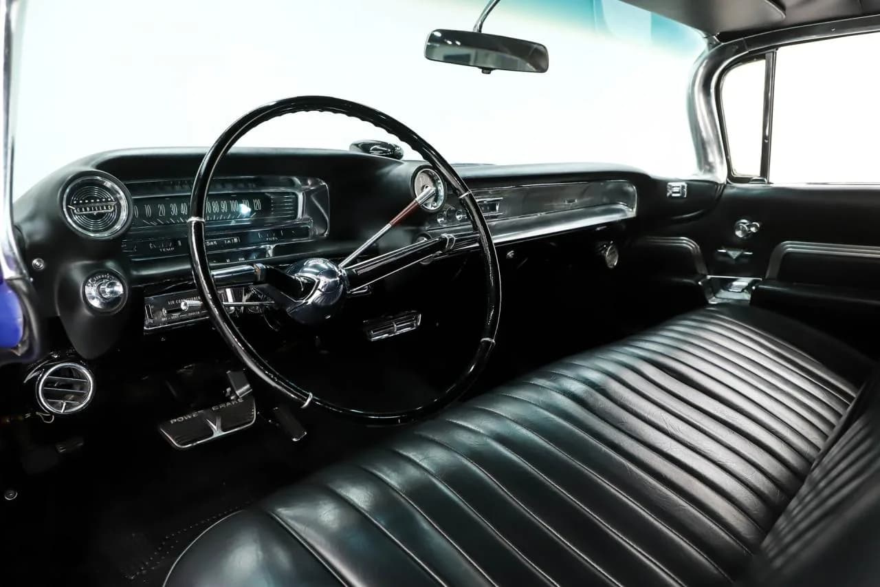 1959 Cadillac DeVille - Thumbnail 2