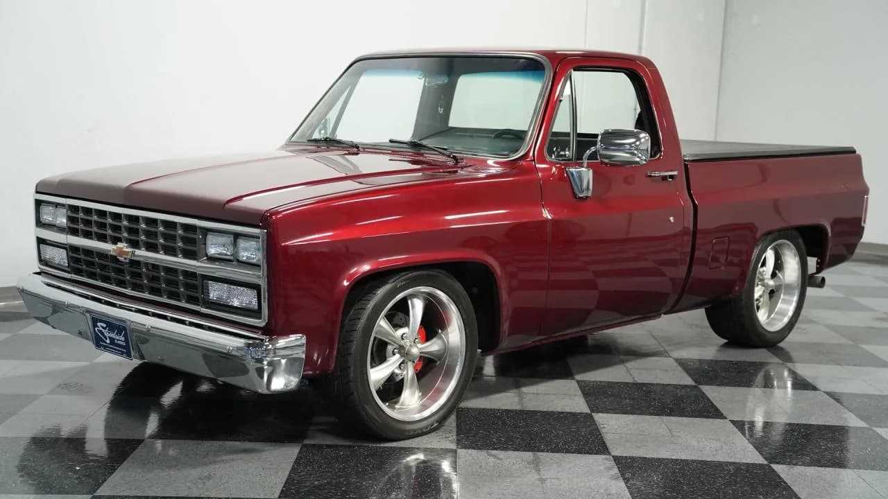 1981 Chevrolet C10 LS3 Restomod - Thumbnail 5