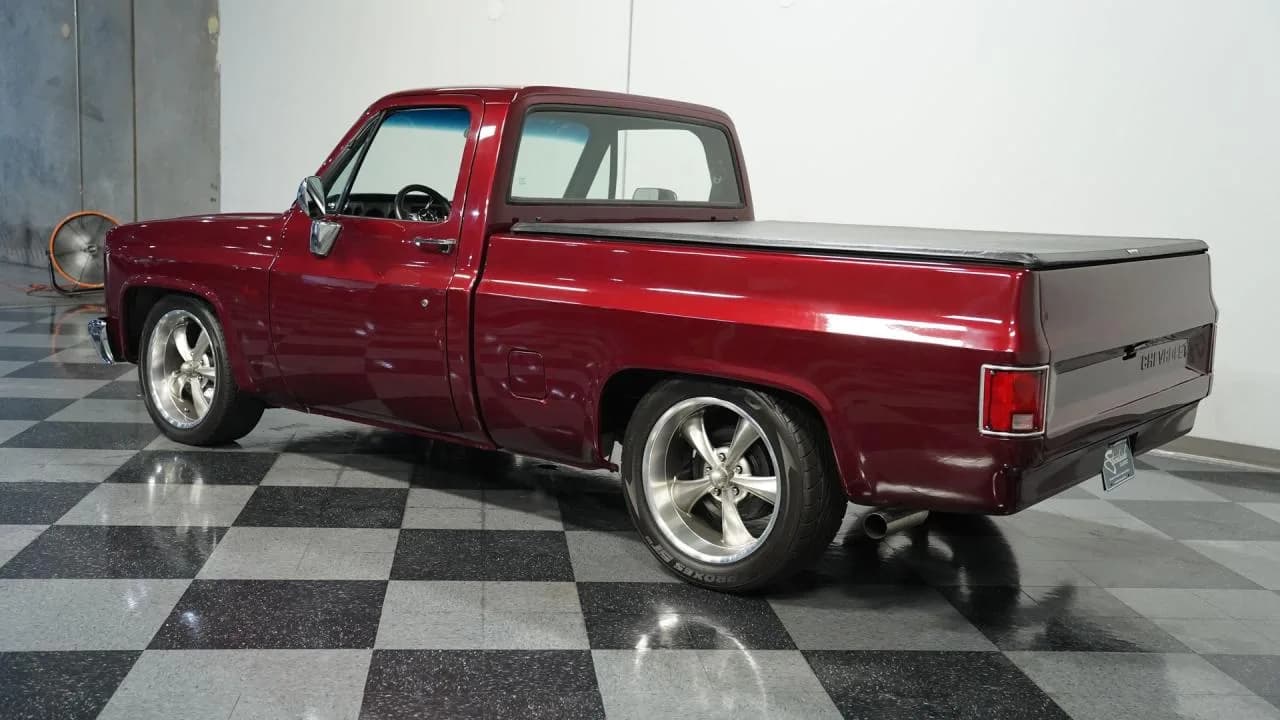 1981 Chevrolet C10 LS3 Restomod - Thumbnail 6