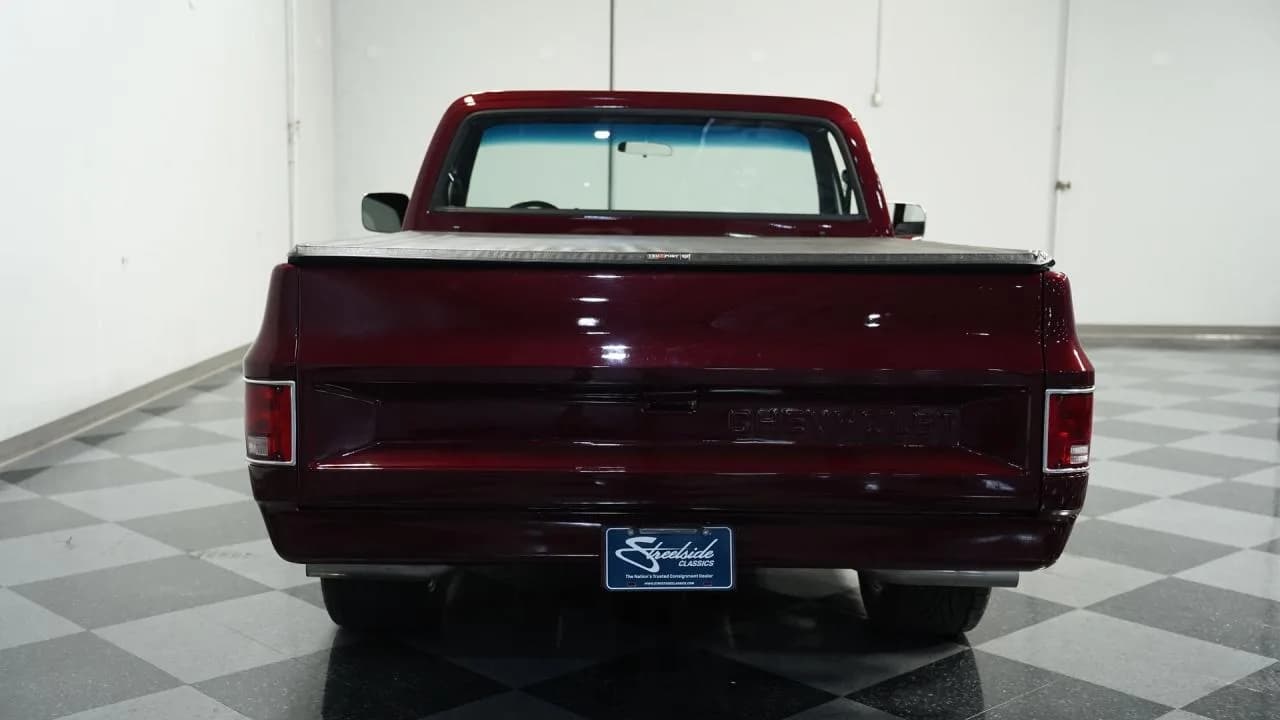 1981 Chevrolet C10 LS3 Restomod - Thumbnail 8