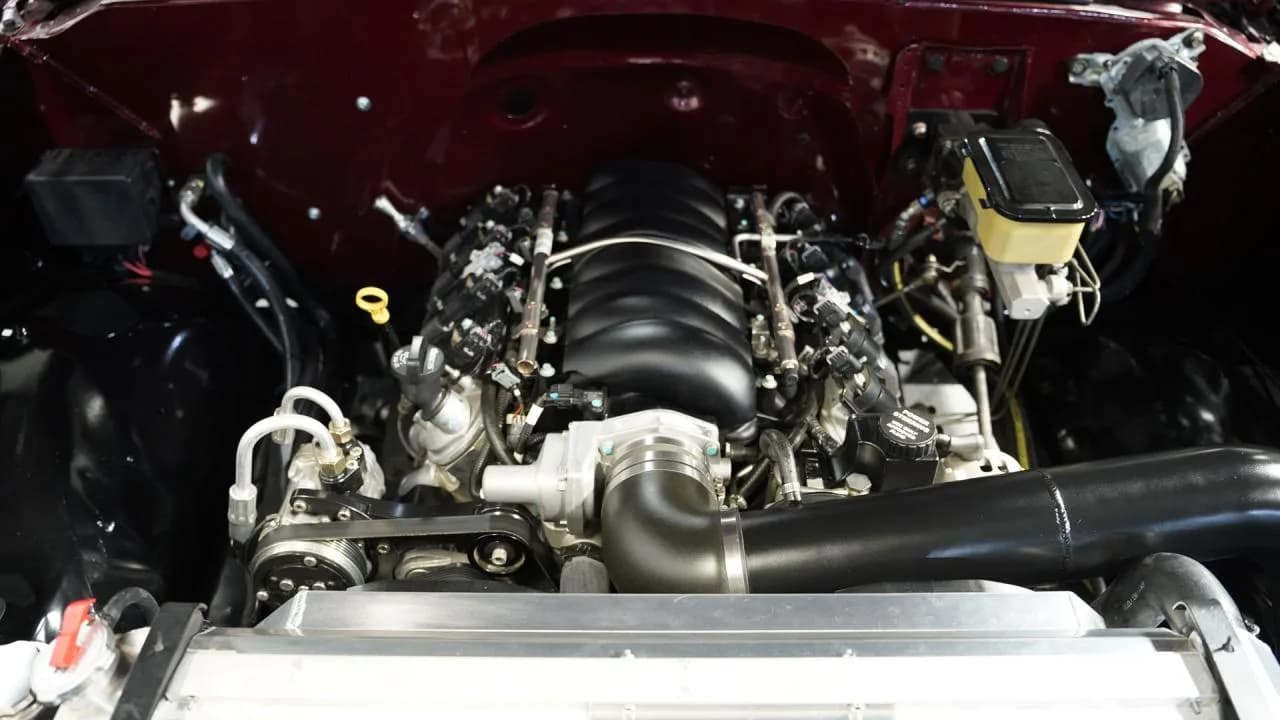 1981 Chevrolet C10 LS3 Restomod - Thumbnail 3