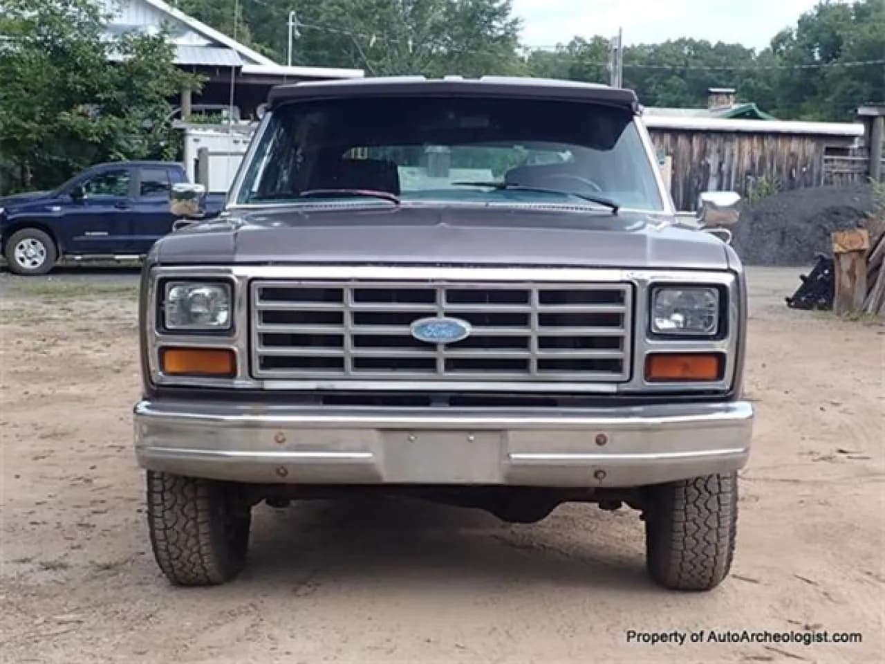 1985 Ford Bronco XLT - Thumbnail 4
