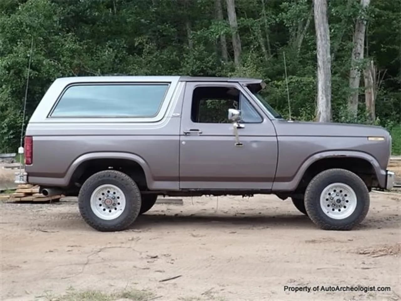 1985 Ford Bronco XLT - Thumbnail 6