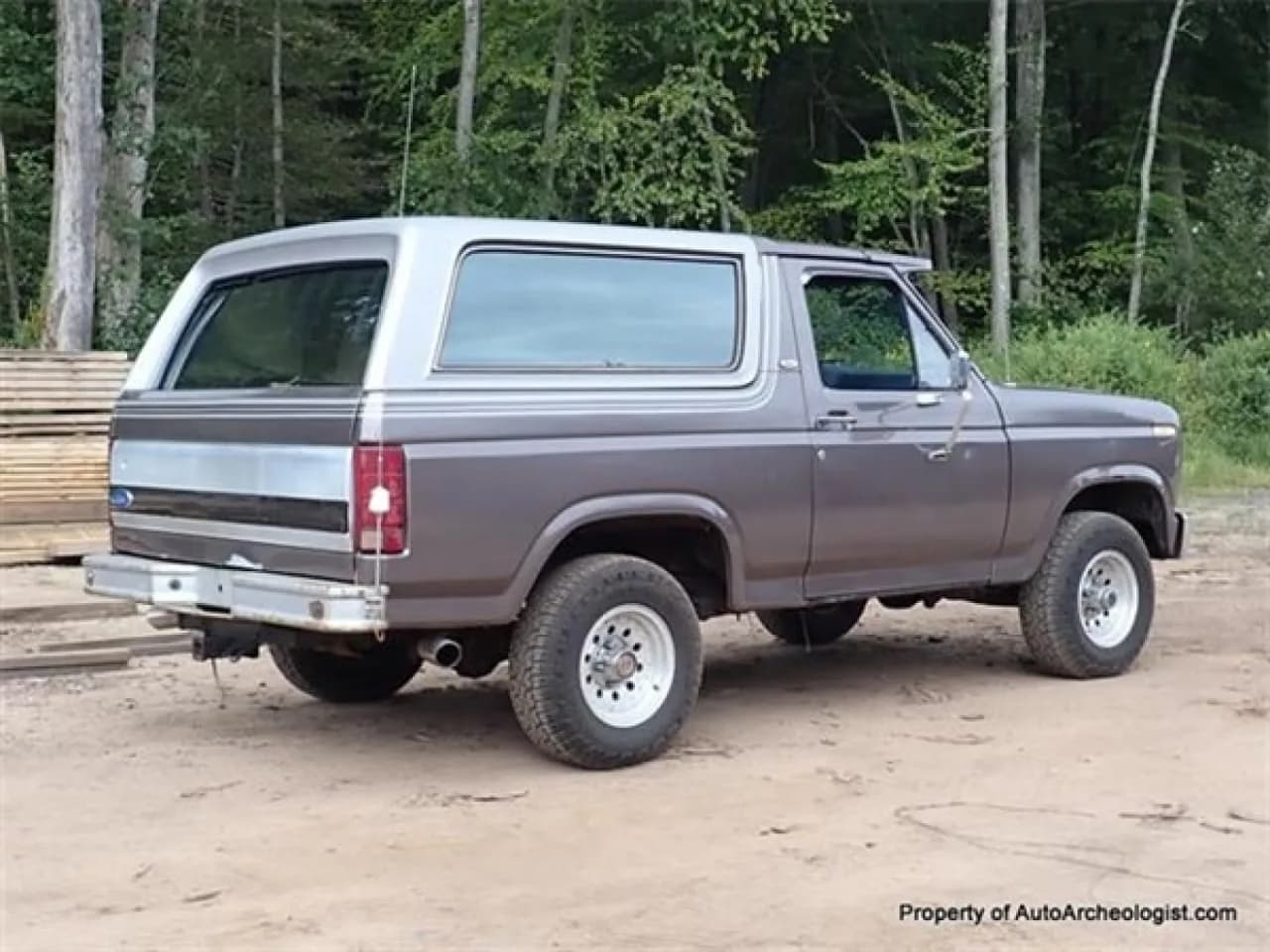 1985 Ford Bronco XLT - Thumbnail 7