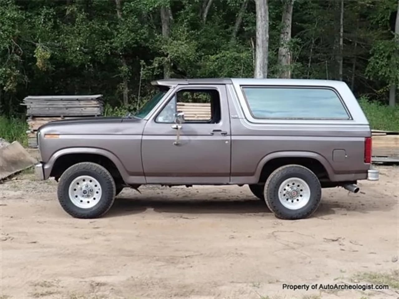 1985 Ford Bronco XLT - Thumbnail 2