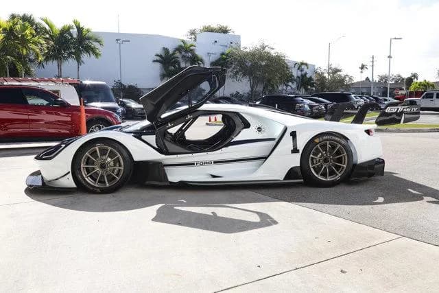 2023 Ford GT Mk IV - Thumbnail 4