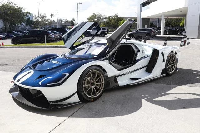 2023 Ford GT Mk IV - Thumbnail 2