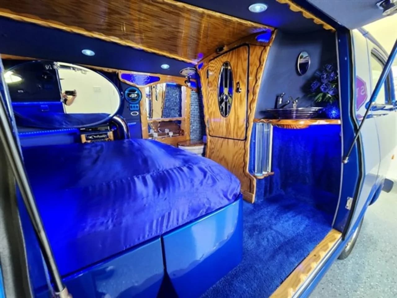 1969 Chevrolet Custom - Thumbnail 7