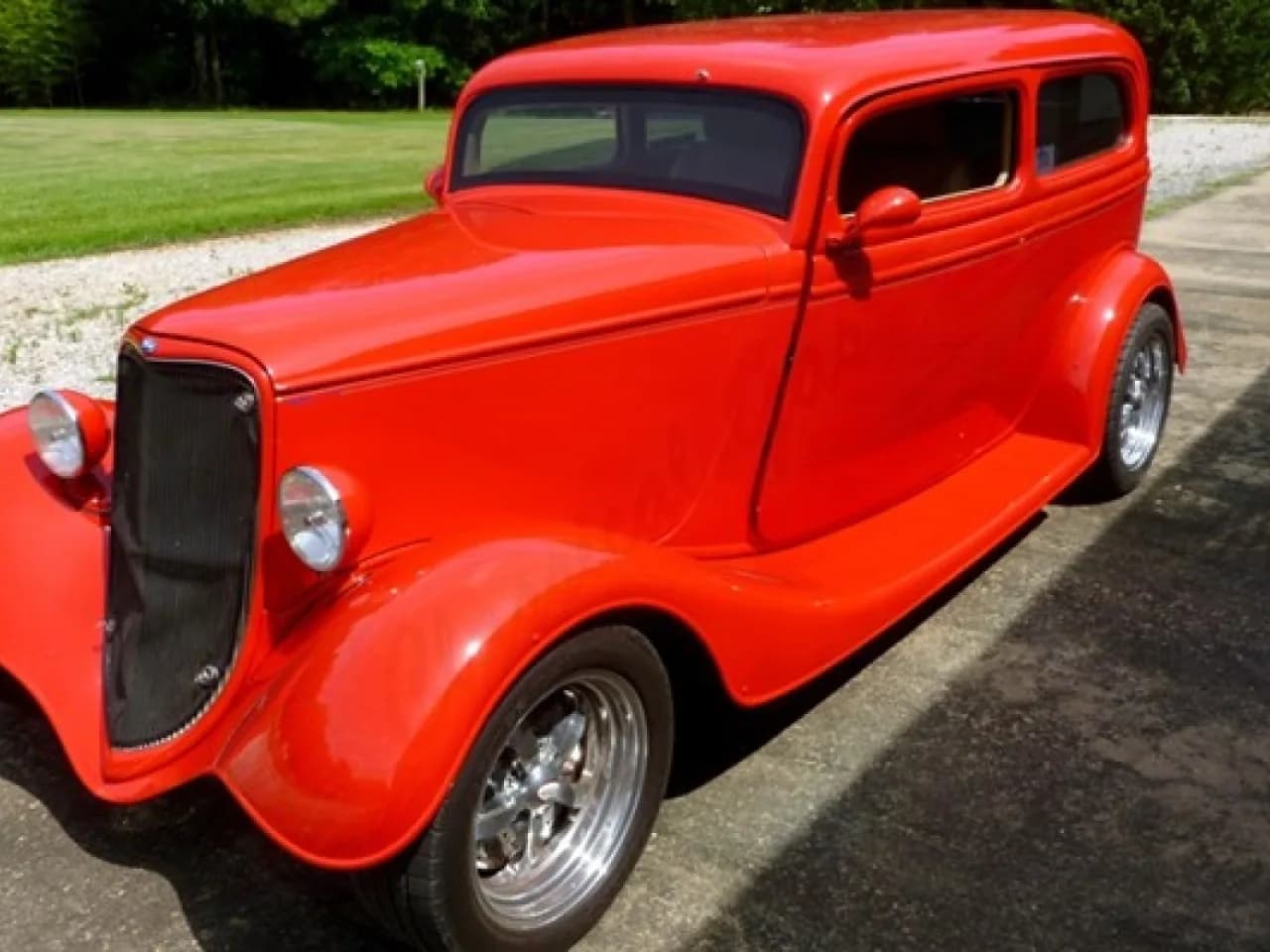 1933 Ford Custom Sedan - Thumbnail 3