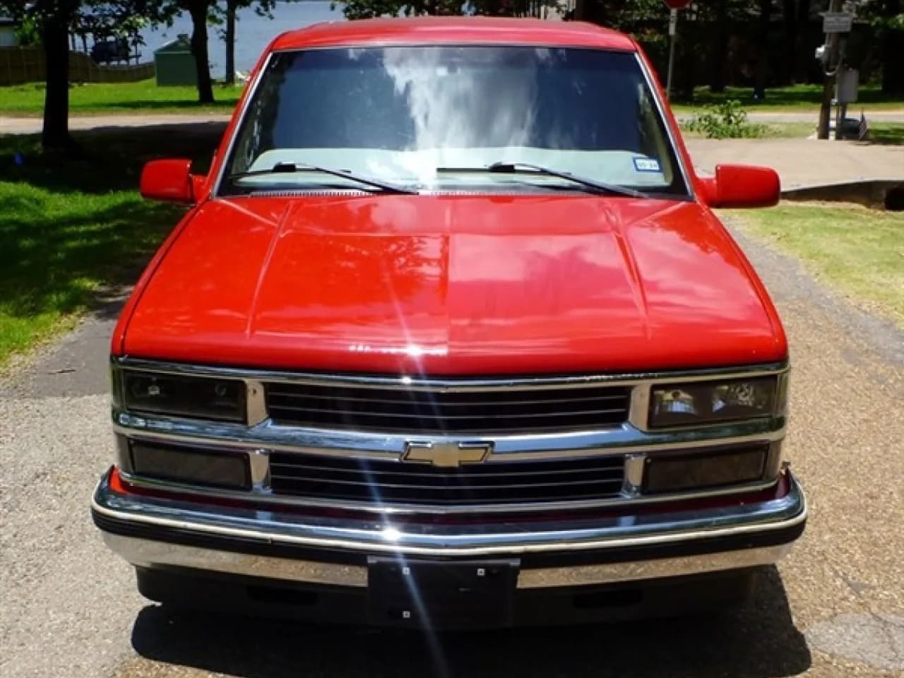 1999 Chevrolet Tahoe - Thumbnail 3