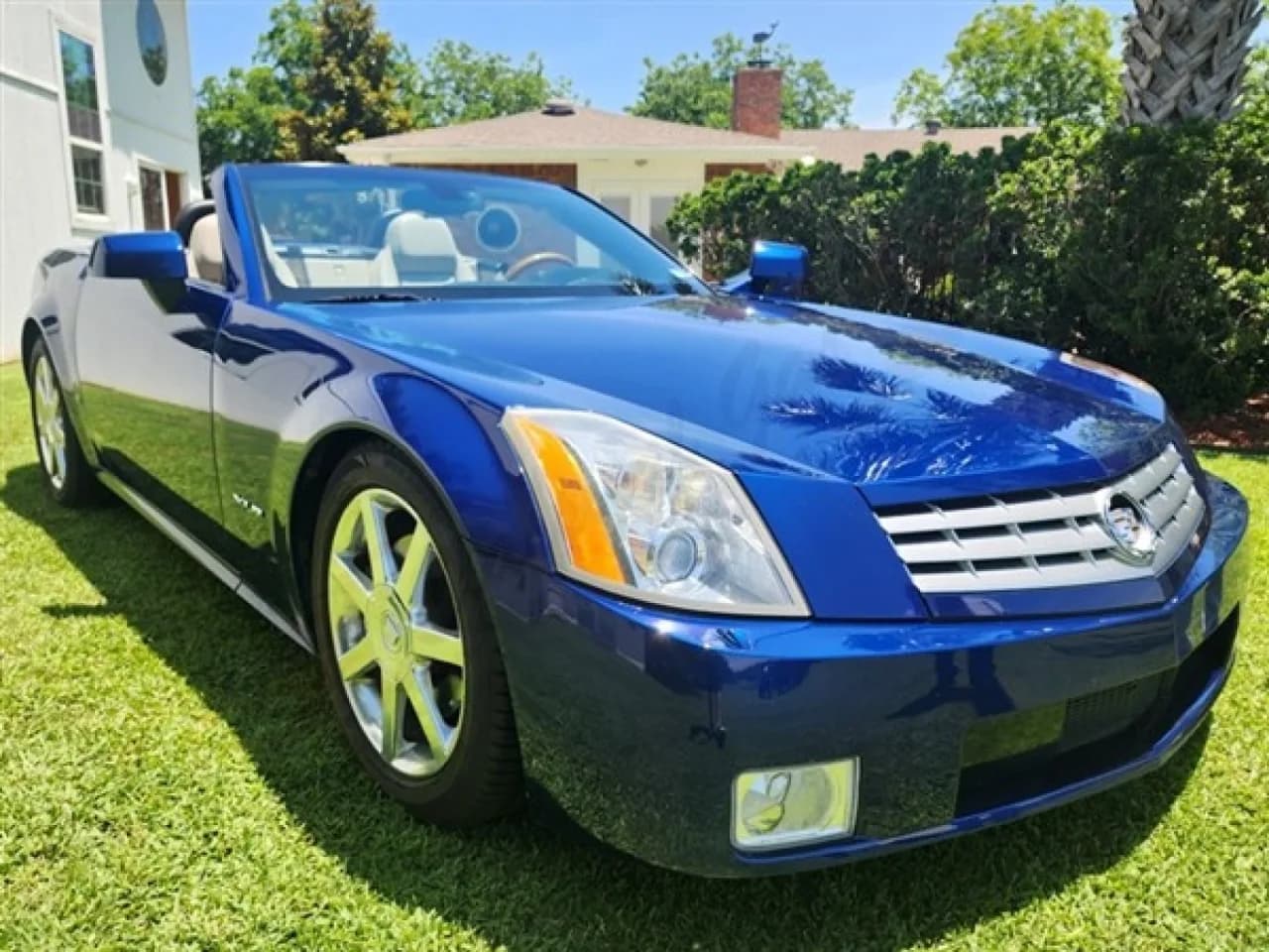 2006 Cadillac XLR - Thumbnail 3