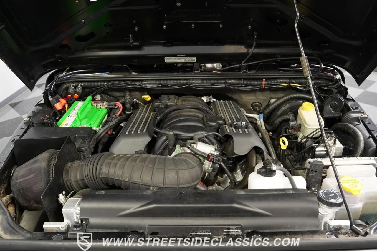 2014 Jeep Wrangler Unlimited Sport Hemi - Thumbnail 3