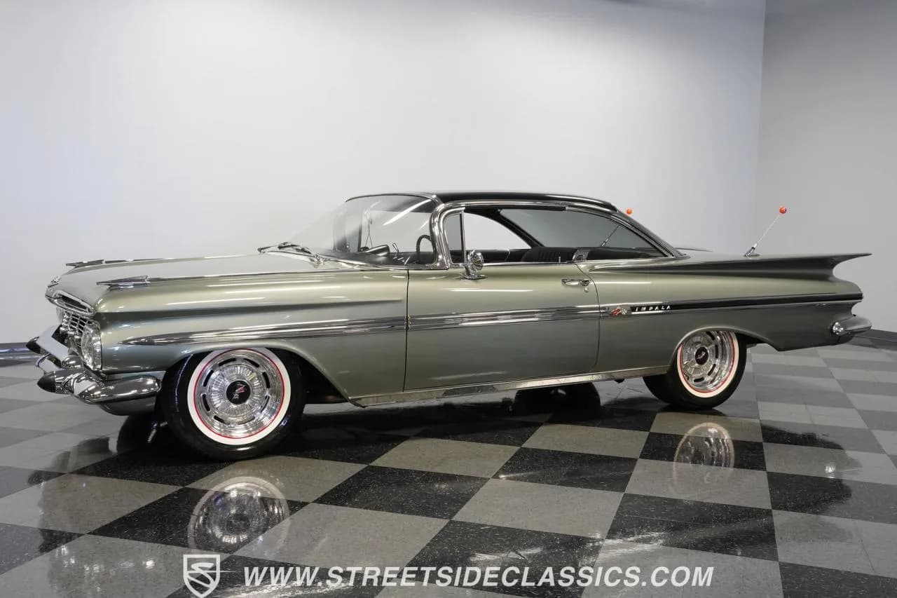 1959 Chevrolet Impala LS3 RESTOMOD - Thumbnail 6