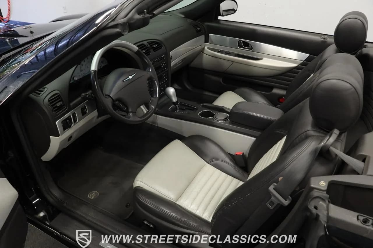 2002 Ford Thunderbird Neiman Marcus Edition - Thumbnail 4