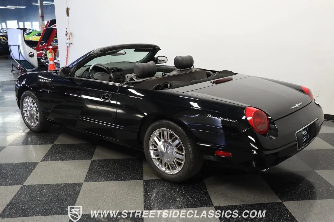 2002 Ford Thunderbird Neiman Marcus Edition - Thumbnail 6
