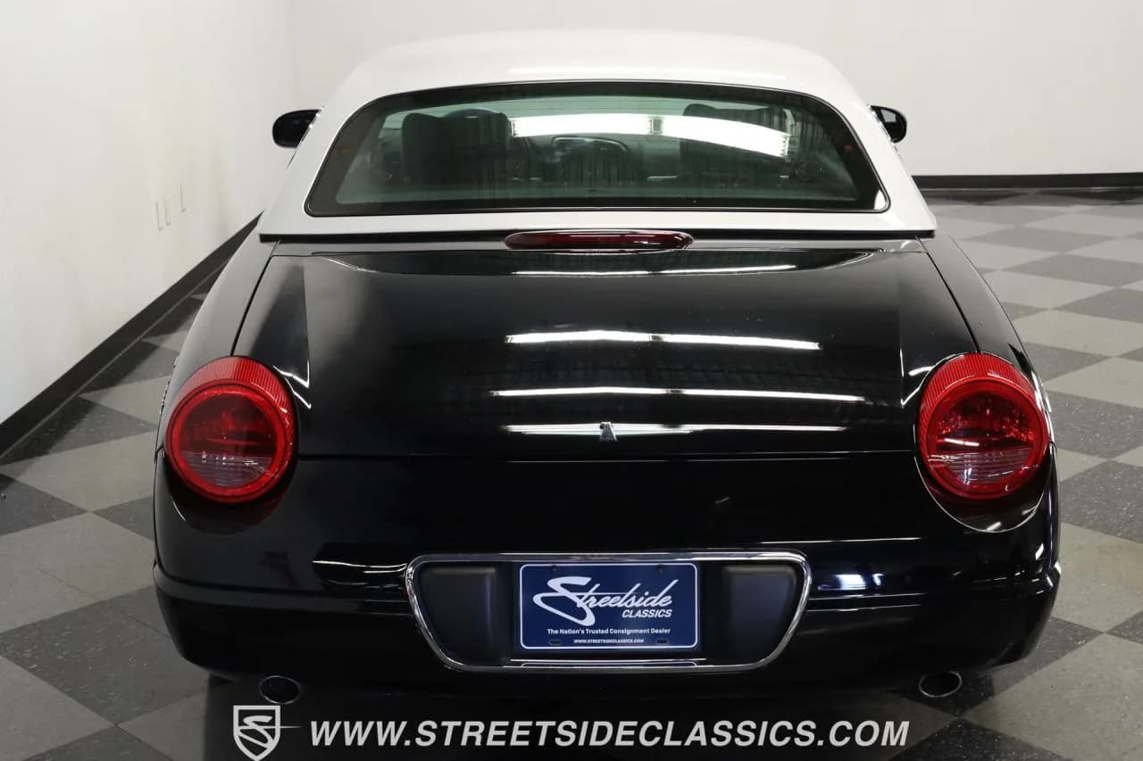 2002 Ford Thunderbird Neiman Marcus Edition - Thumbnail 8