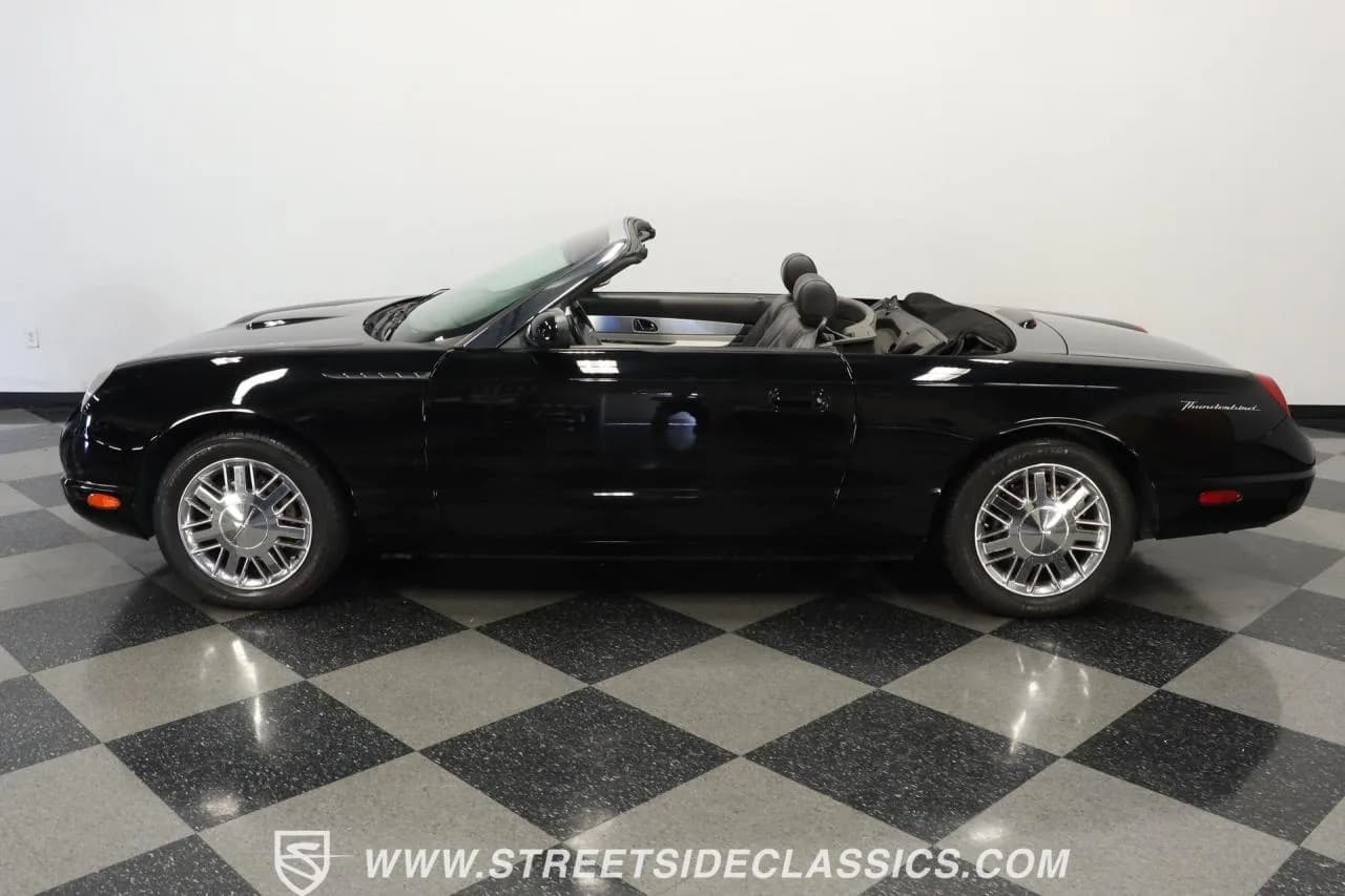 2002 Ford Thunderbird Neiman Marcus Edition - Thumbnail 2